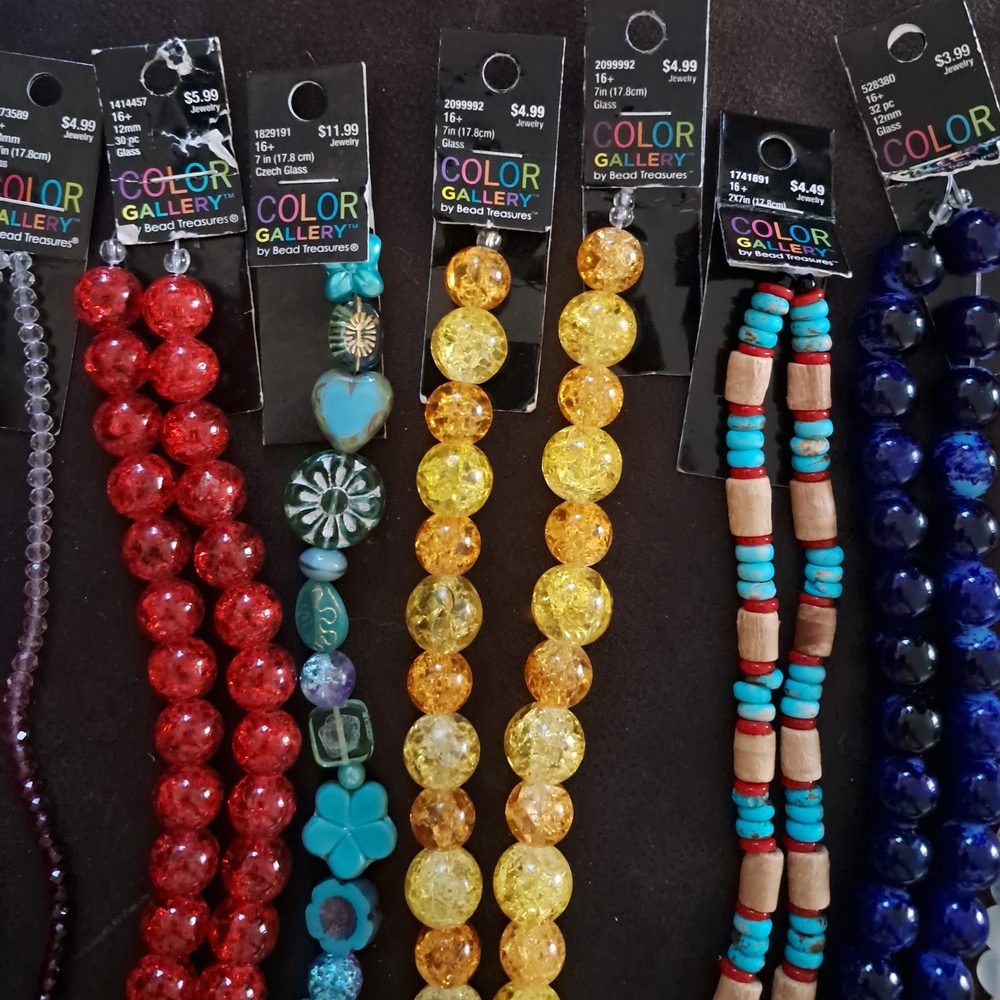 Gallery Red and Yellow Jewelry Beads Set